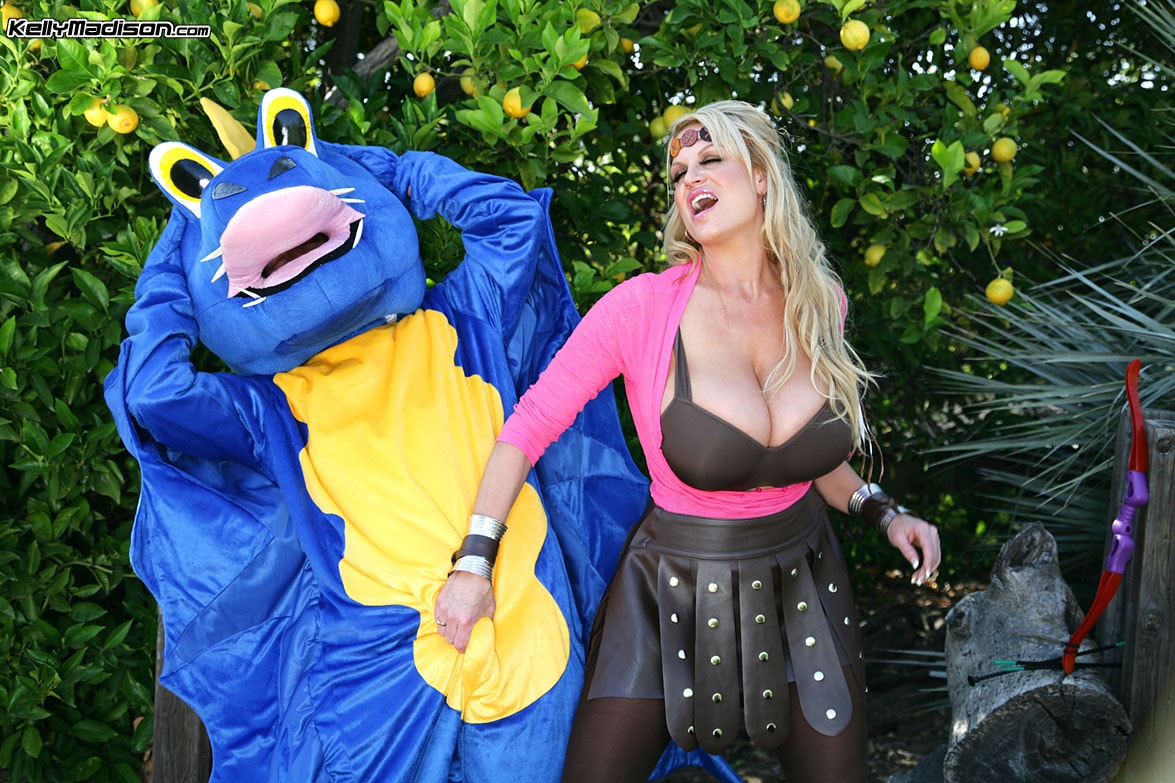 Porn Fidelity 'How To Blow Your Dragon' starring Kelly Madison (Photo 9)