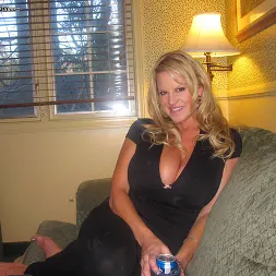 ▷ Kelly Madison in Mountain Sex (Photo 1) | Porn Fidelity